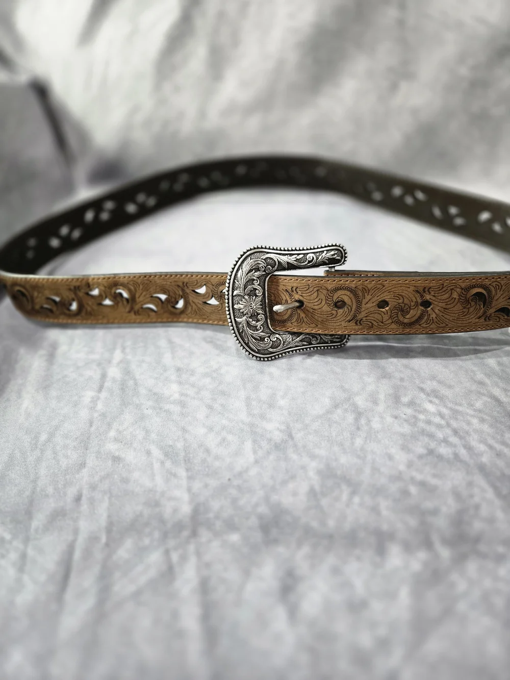 Ariat Women's Scroll Paisley brown leather belt